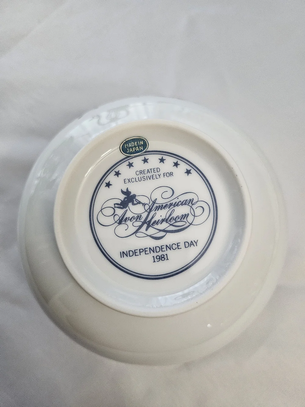 Vintage 1981 Avon American Heirloom Porcelain Bowl - Floral Pattern